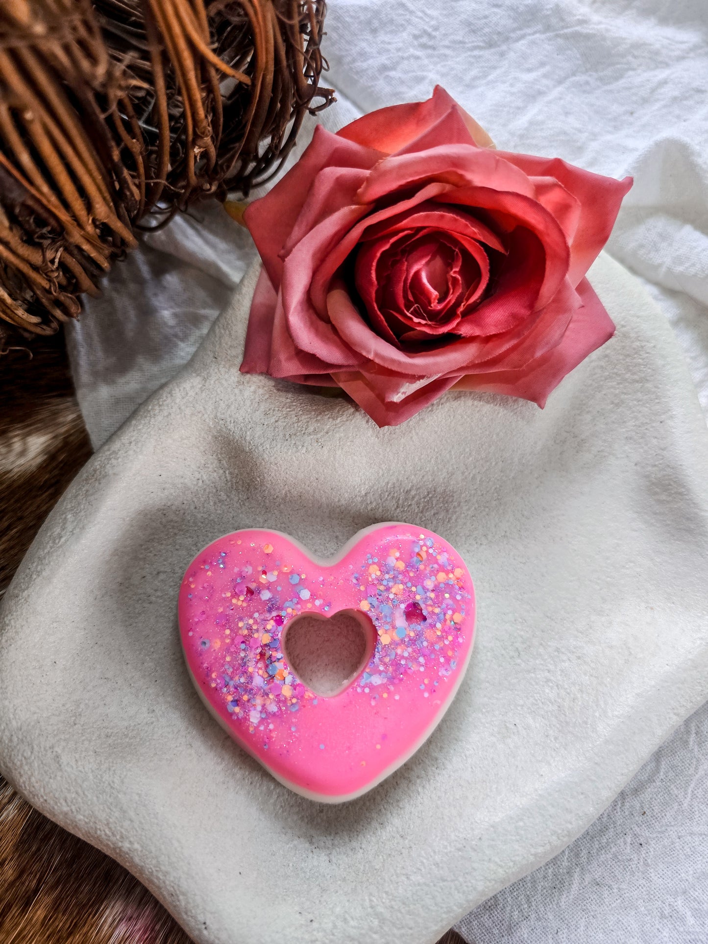 VALENTINE'S DAY - HEART DONUT WAX MELT: SUGAR FAIRY (NEW SCENT)