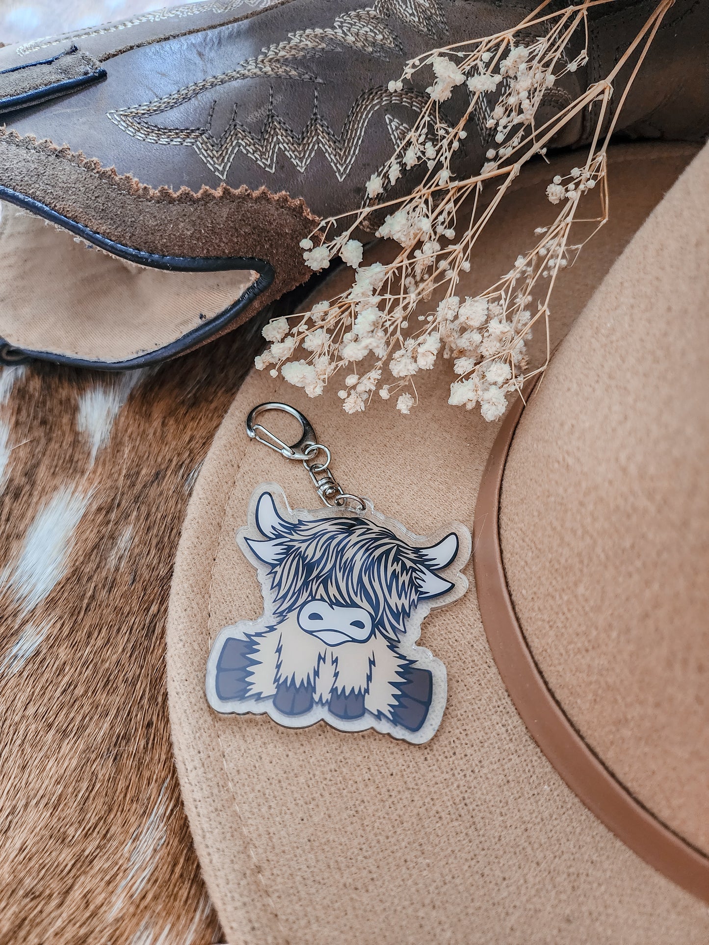 "MORGAN" HIGHLAND COW KEYCHAIN